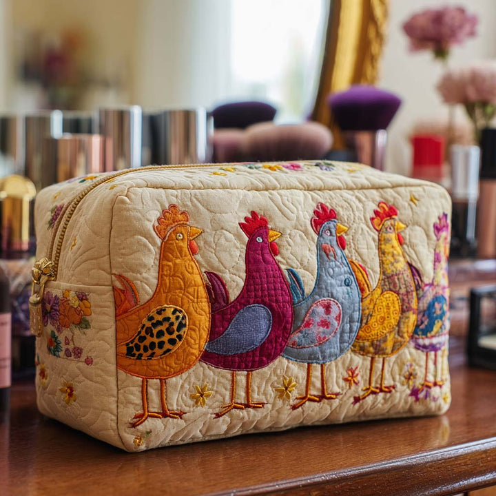 Gesteppte Kosmetiktasche mit fröhlicher Henne NCU0NT10542