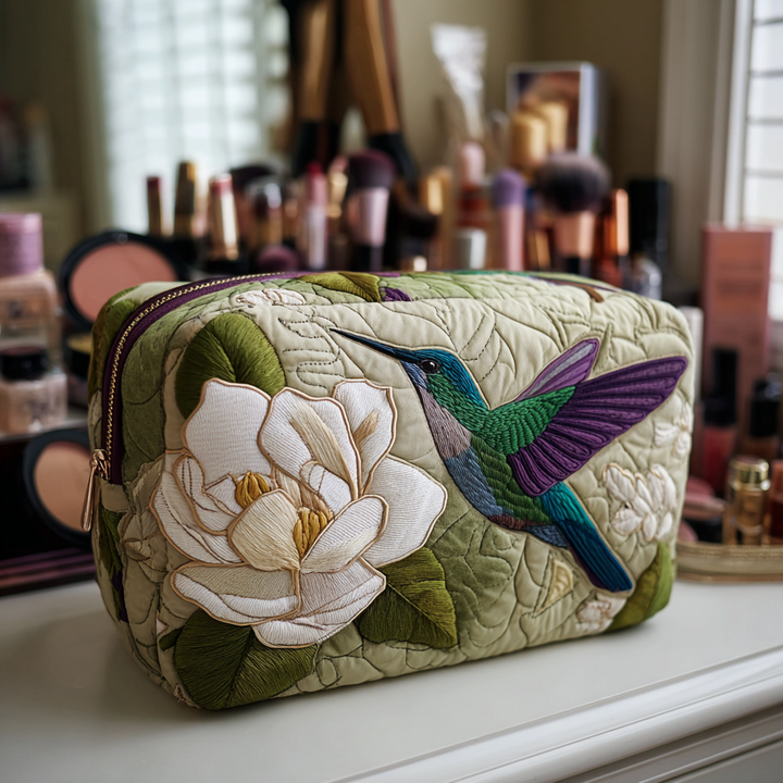 Gesteppte Kosmetiktasche mit Kolibris auf der Wiese NCU0DK10216