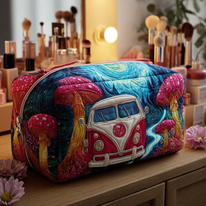 Gesteppte Kosmetiktasche mit Kleinbus und bunten Pilzen NCU0PT9431