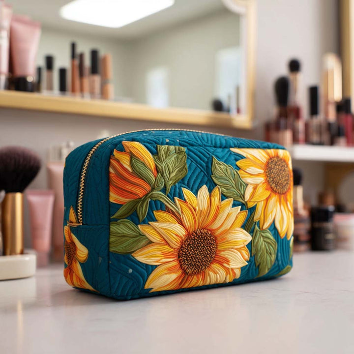 Gesteppte Kosmetiktasche mit fröhlicher Blume NCU0NT10237
